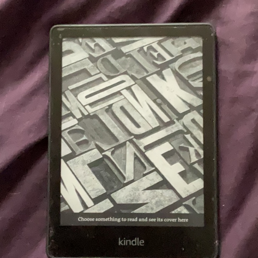 Black E-Reader with Grayscale Display and Matte Finish